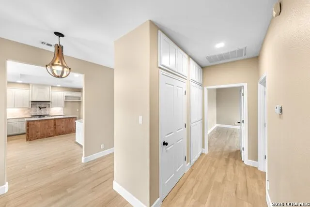 147 Rambling Trl La Vernia, TX 78121