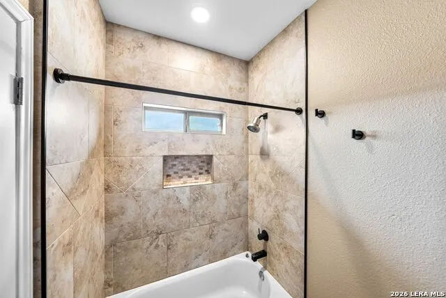 147 Rambling Trl La Vernia, TX 78121