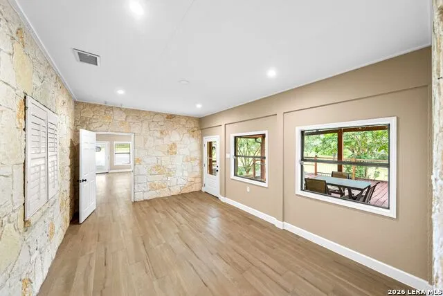 147 Rambling Trl La Vernia, TX 78121