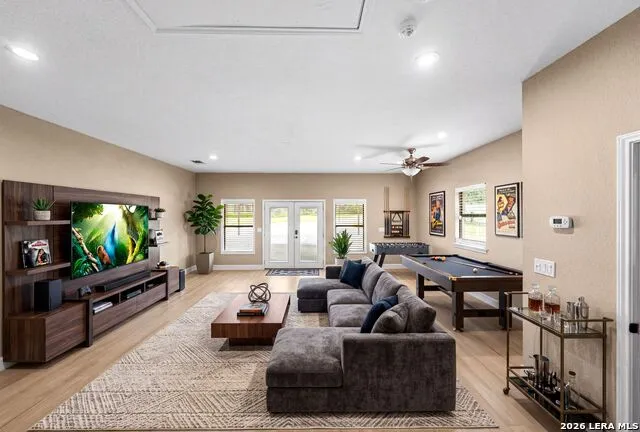 147 Rambling Trl La Vernia, TX 78121