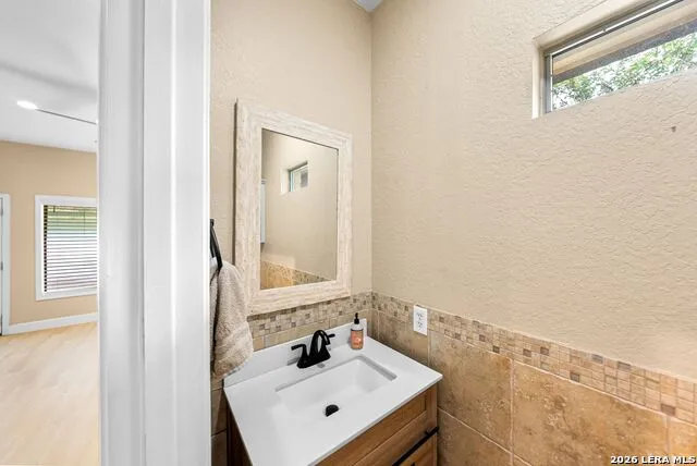 147 Rambling Trl La Vernia, TX 78121