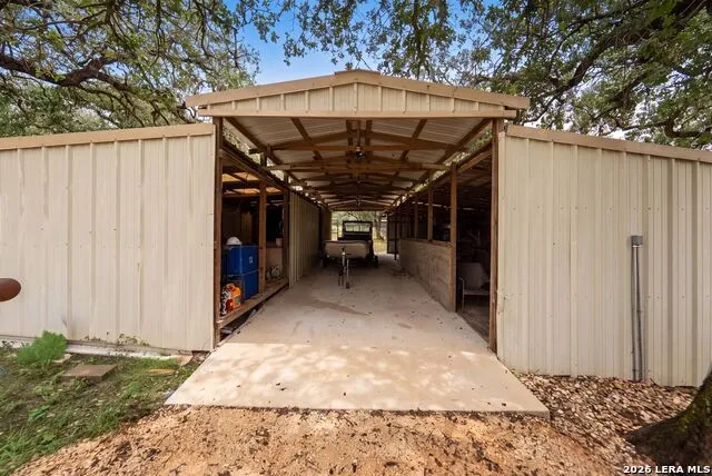 147 Rambling Trl La Vernia, TX 78121