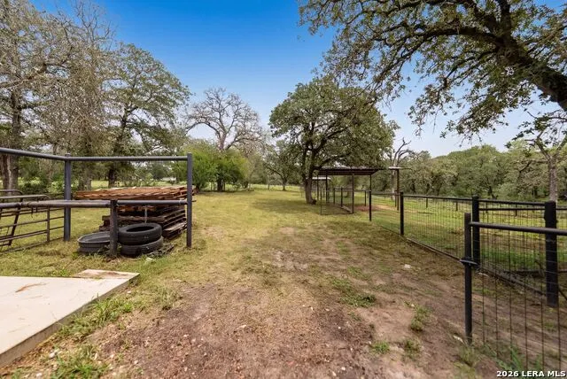 147 Rambling Trl La Vernia, TX 78121