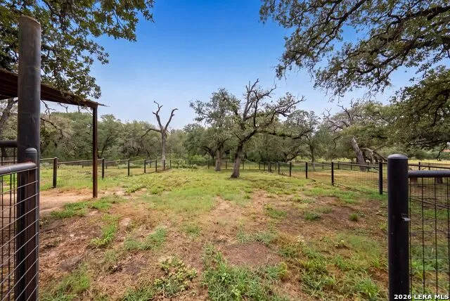 147 Rambling Trl La Vernia, TX 78121
