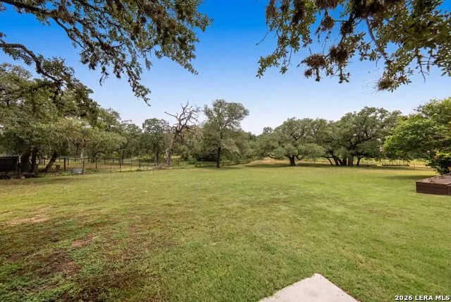 147 Rambling Trl La Vernia, TX 78121