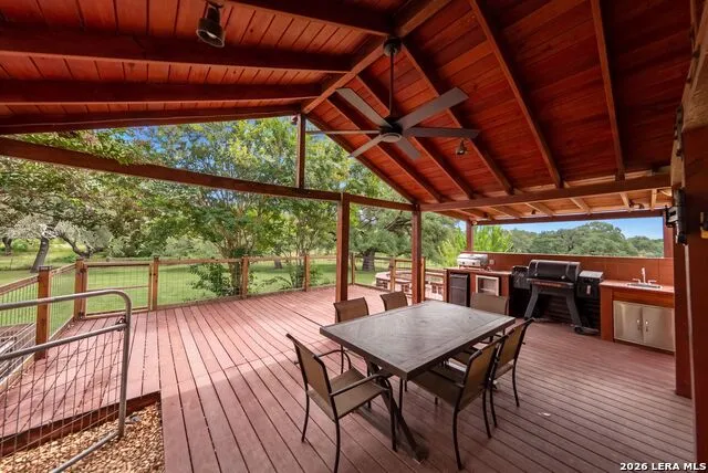 147 Rambling Trl La Vernia, TX 78121