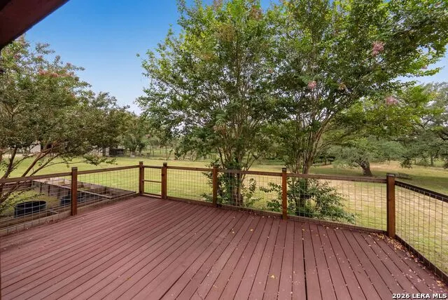 147 Rambling Trl La Vernia, TX 78121