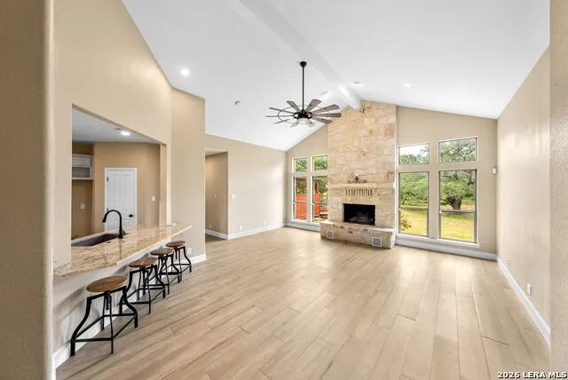 147 Rambling Trl La Vernia, TX 78121