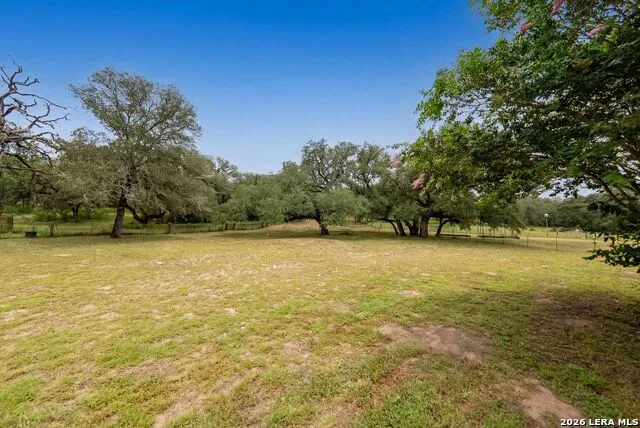 147 Rambling Trl La Vernia, TX 78121
