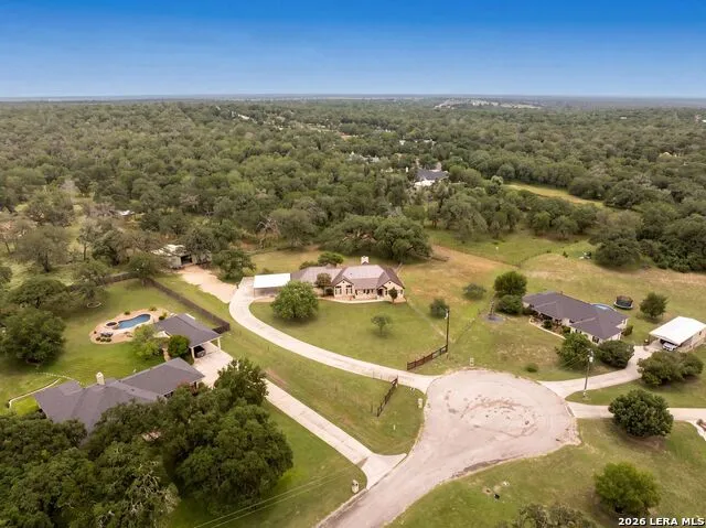 147 Rambling Trl La Vernia, TX 78121