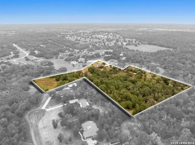 147 Rambling Trl La Vernia, TX 78121