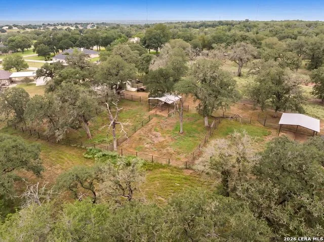 147 Rambling Trl La Vernia, TX 78121