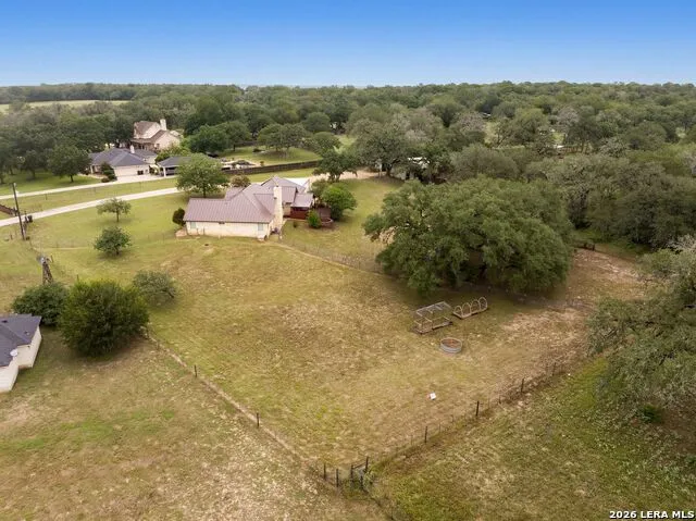 147 Rambling Trl La Vernia, TX 78121