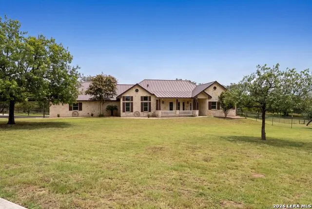 147 Rambling Trl La Vernia, TX 78121