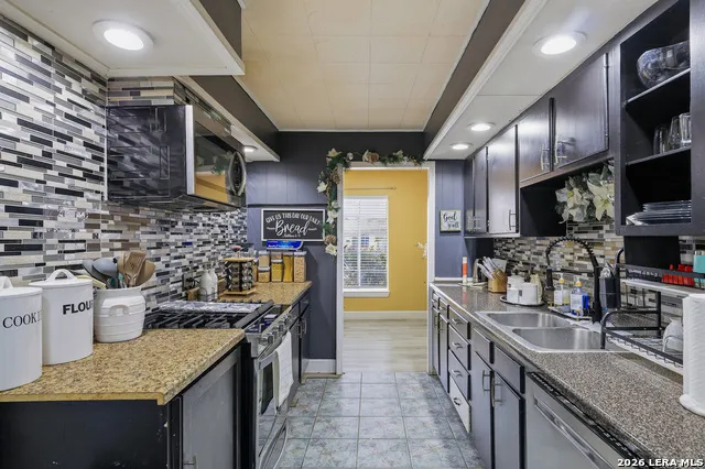 118 REDROCK DR San Antonio, TX 78213