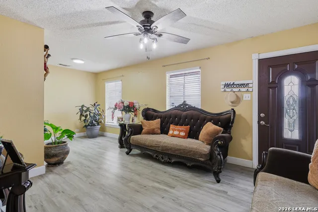118 REDROCK DR San Antonio, TX 78213