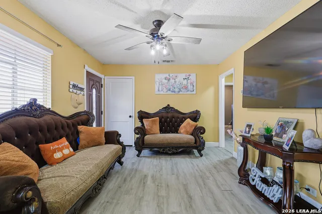 118 REDROCK DR San Antonio, TX 78213