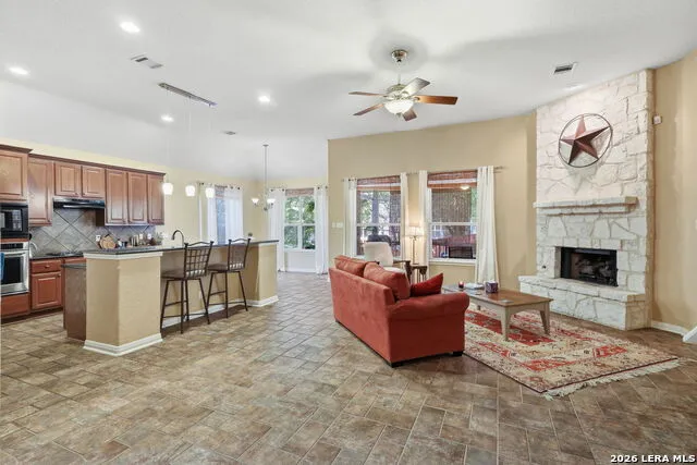 1302 GANAHL CT San Antonio, TX 78216