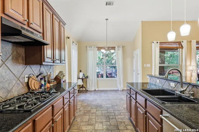 1302 GANAHL CT San Antonio, TX 78216