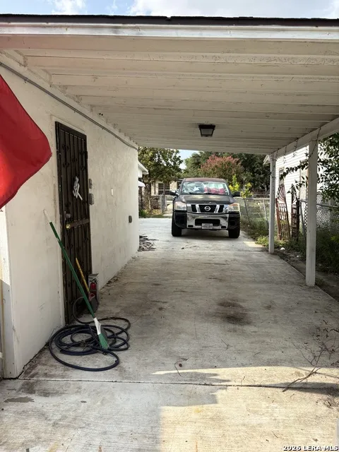 206 IKE ST San Antonio, TX 78211