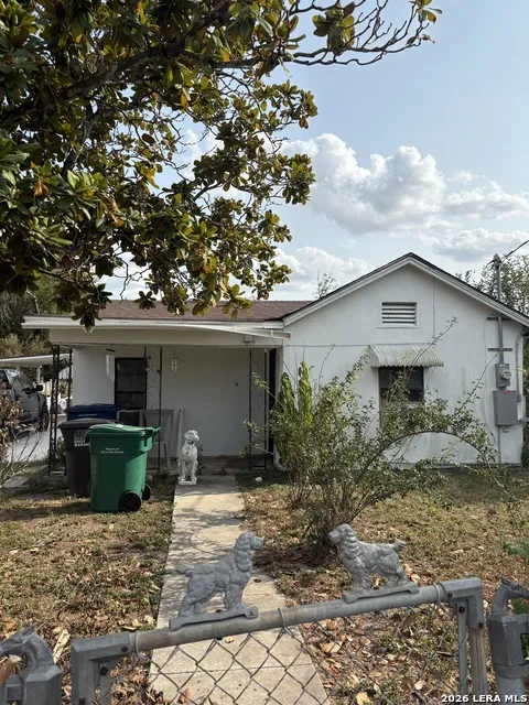 206 IKE ST San Antonio, TX 78211