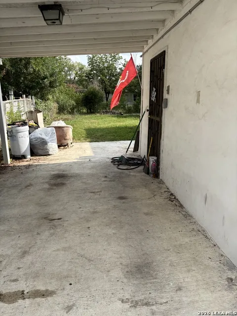 206 IKE ST San Antonio, TX 78211