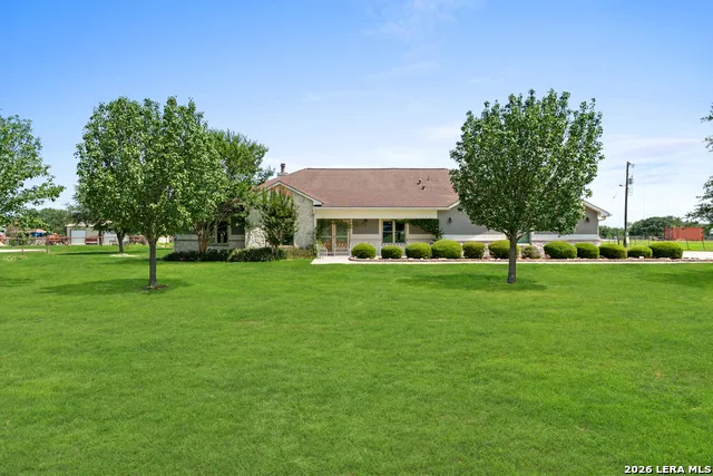 1143 CODY LN Marion, TX 78124