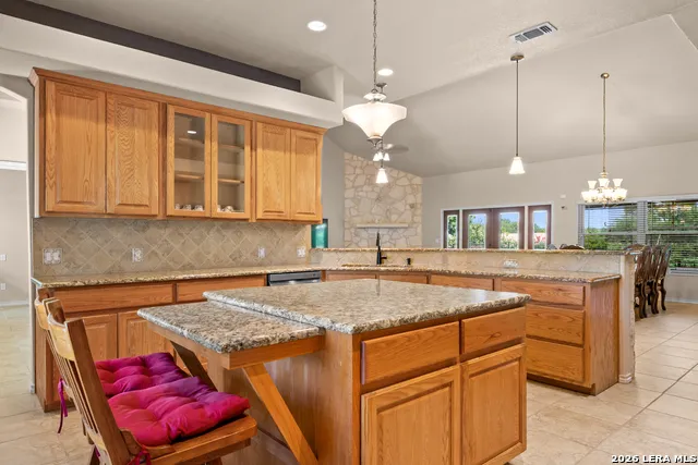 1143 CODY LN Marion, TX 78124