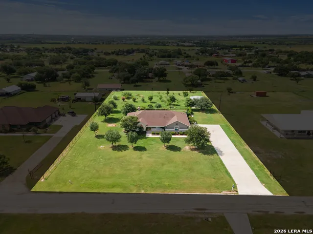 1143 CODY LN Marion, TX 78124