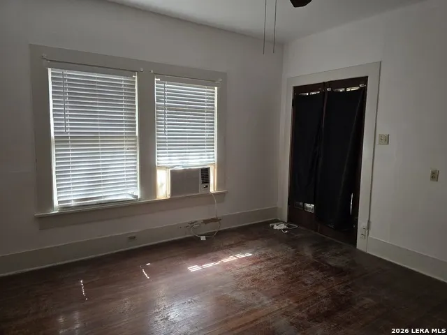 927 W Huisache San Antonio, TX 78201