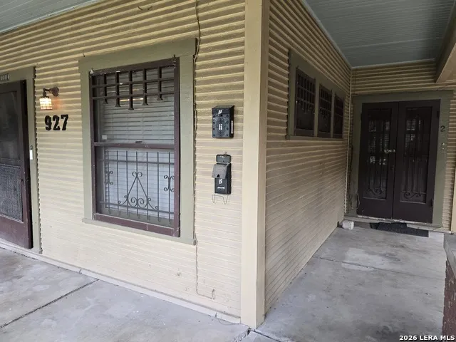927 W Huisache San Antonio, TX 78201