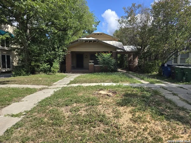 927 W Huisache San Antonio, TX 78201