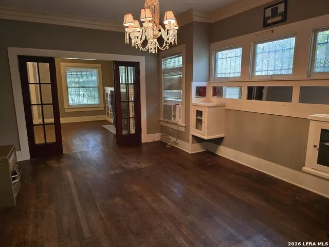 927 W Huisache San Antonio, TX 78201
