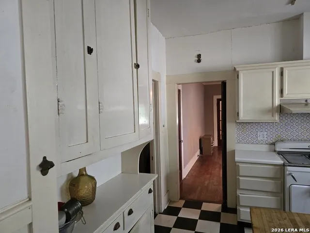 927 W Huisache San Antonio, TX 78201