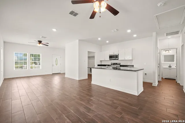 238 Bundy San Antonio, TX 78220