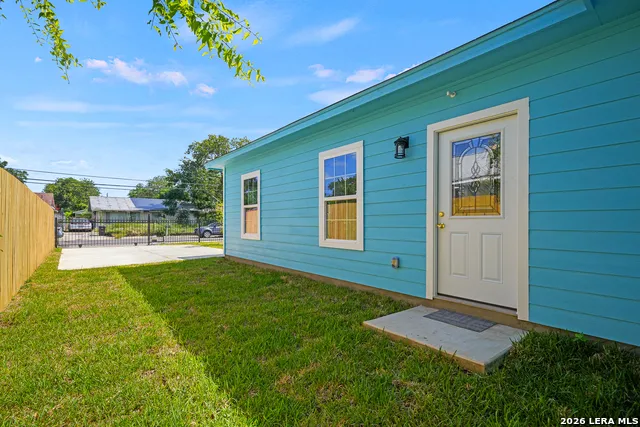 238 Bundy San Antonio, TX 78220