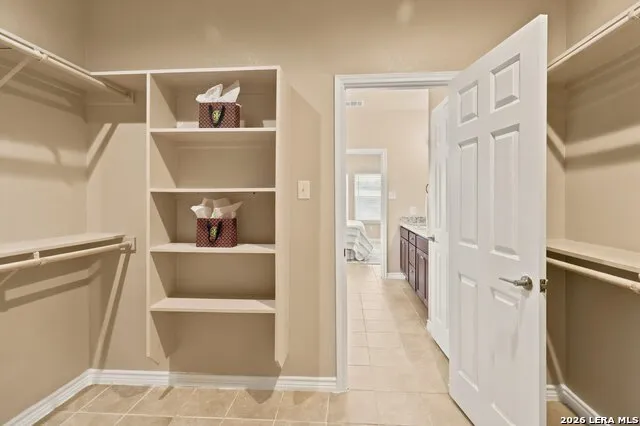 200 Lakeview Cir La Vernia, TX 78121