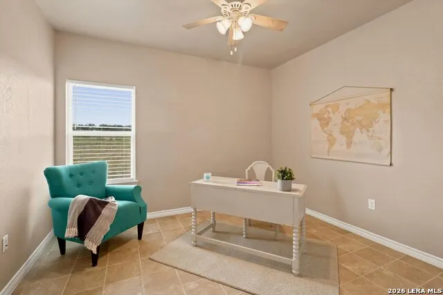 200 Lakeview Cir La Vernia, TX 78121
