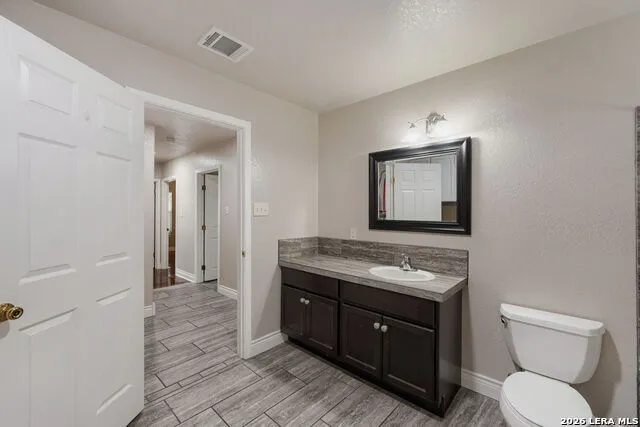 1211 BISHOP ST San Marcos, TX 78666