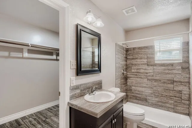 1211 BISHOP ST San Marcos, TX 78666