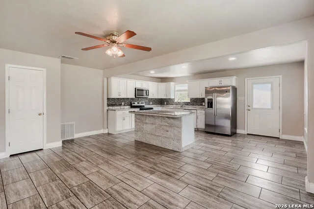 1211 BISHOP ST San Marcos, TX 78666