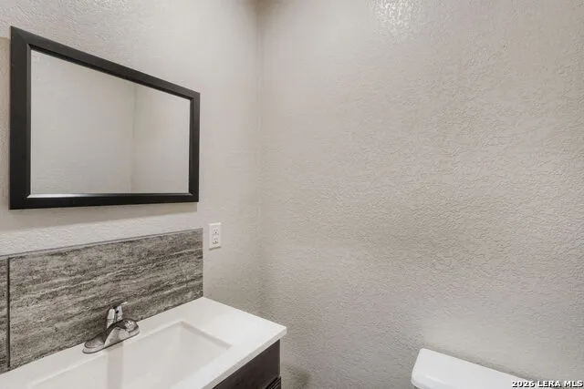 1211 BISHOP ST San Marcos, TX 78666