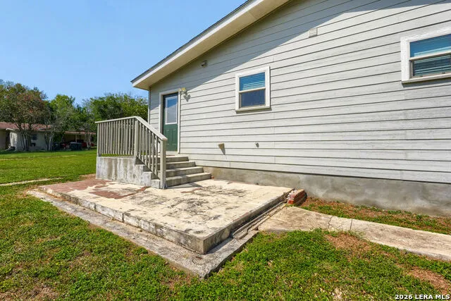 1211 BISHOP ST San Marcos, TX 78666