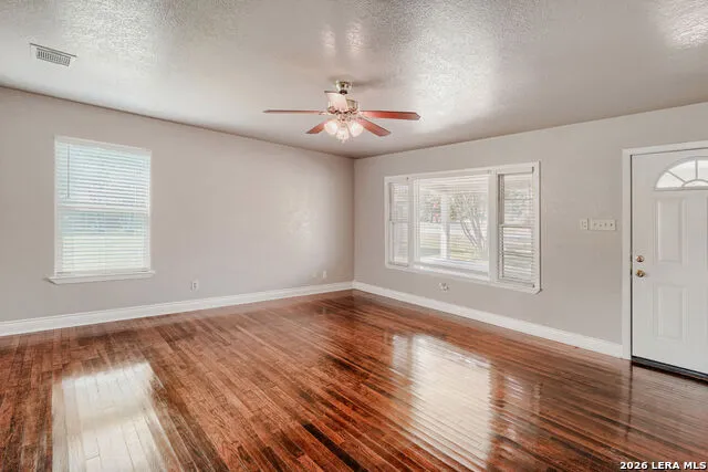 1211 BISHOP ST San Marcos, TX 78666