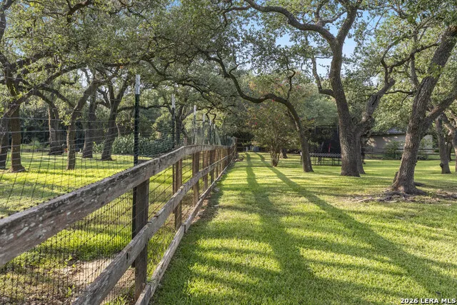 29357 Raintree Rdg Boerne, TX 78015