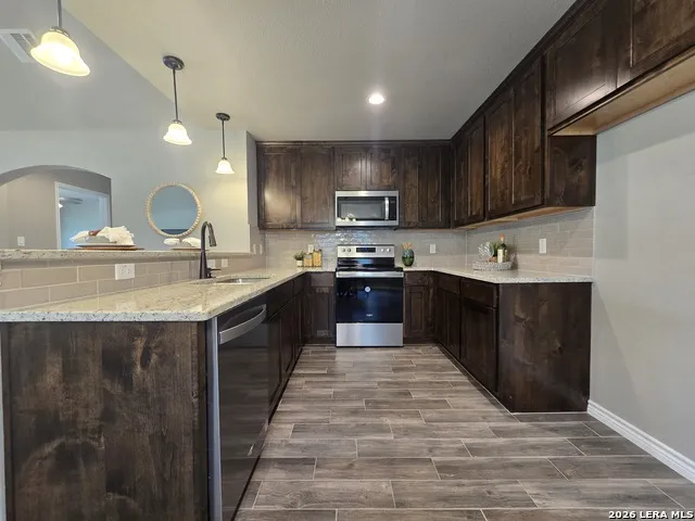 1746 BLUERIDGE DR Canyon Lake, TX 78133