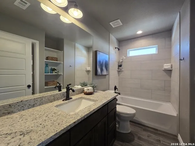 1746 BLUERIDGE DR Canyon Lake, TX 78133