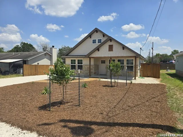 1746 BLUERIDGE DR Canyon Lake, TX 78133