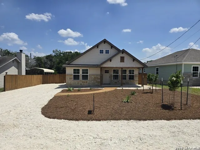 1746 BLUERIDGE DR Canyon Lake, TX 78133