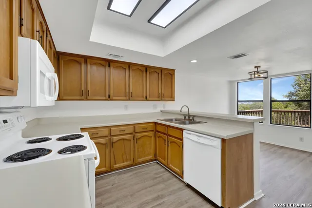 1043 BARBARA DR ## A4 Canyon Lake, TX 78133